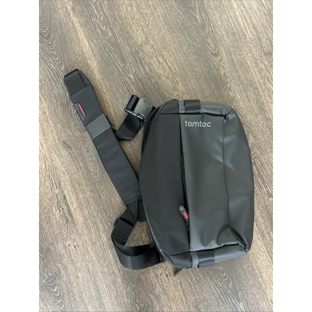 Tomtoc COMPACT EDC SLING BAG courier gamer fashion LARGE shoulder crossbody NWOT